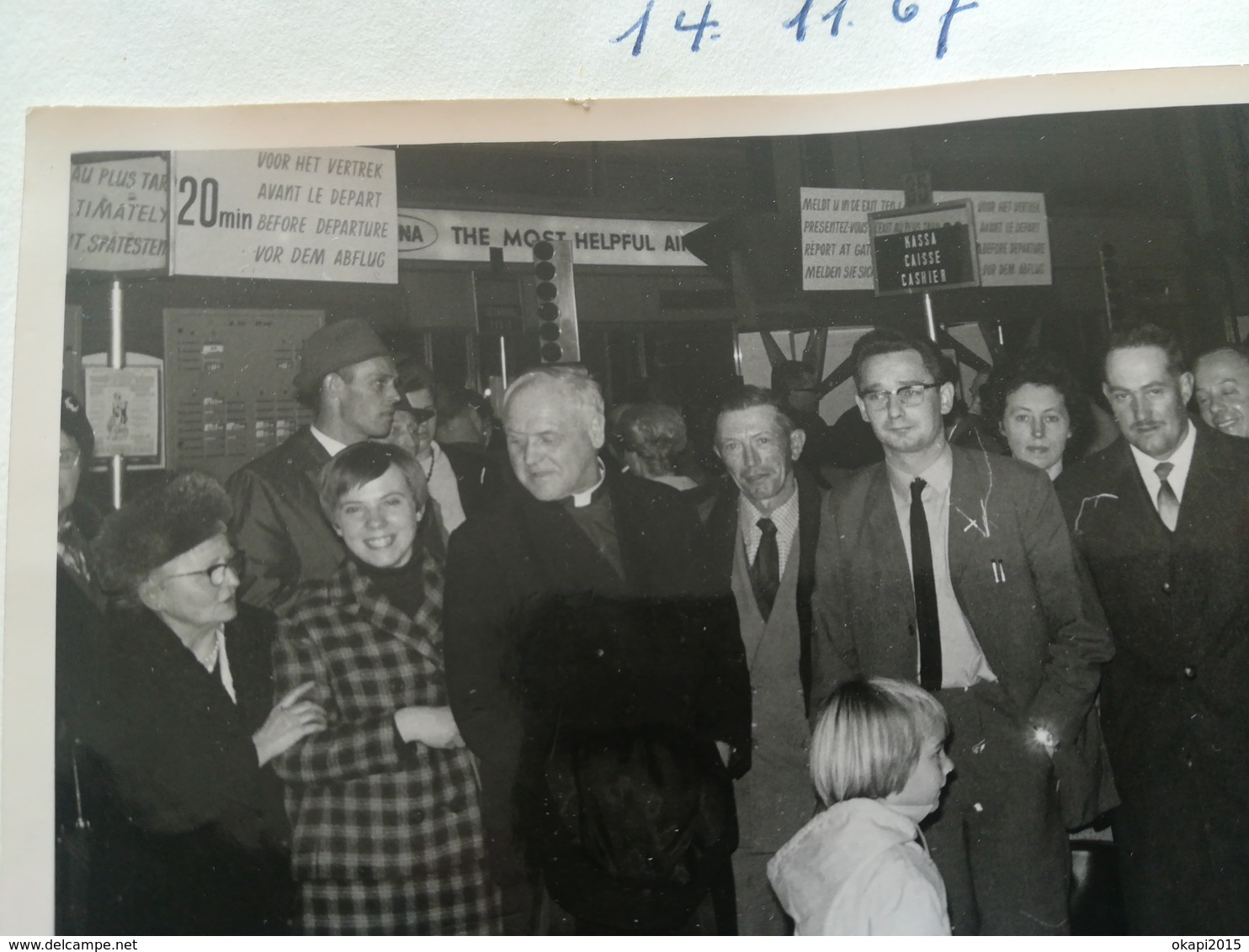 120 PHOTOS ORIGINALES DE FAMILLES DIFFÉRENTES DE BELGIQUE HALL AÉROPORT ZAVENTEM - Album & Collezioni