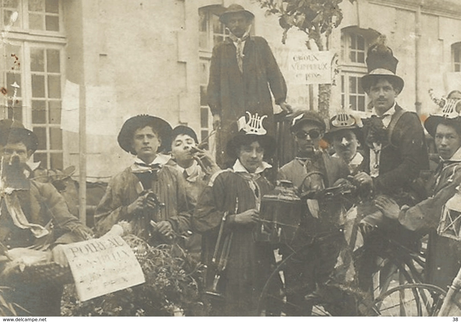 FONTENAY LE COMTE  Carte Photo CAVALCADE CHAR  Photo  G. JAUNET Dans L'état..... - Fontenay Le Comte