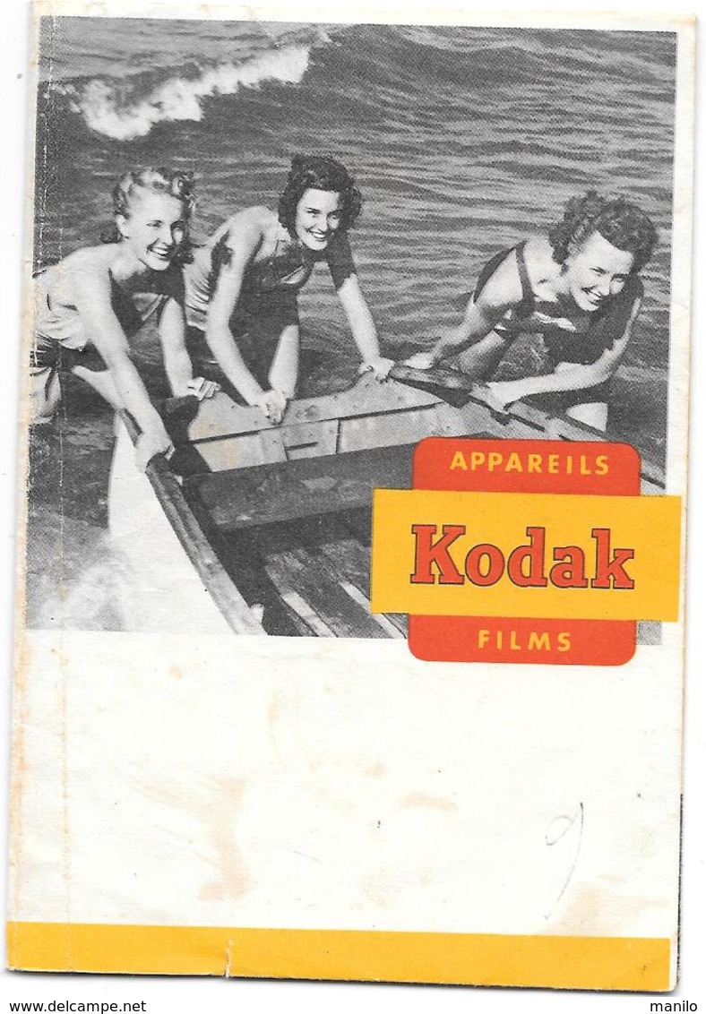 Ancienne POCHETTE Publicitaire  Vide De NEGATIFS PHOTOS KODAK - 3 JEUNES FEMMES EN MAILLOT POUSSENT UNE BARQUE - Autres & Non Classés