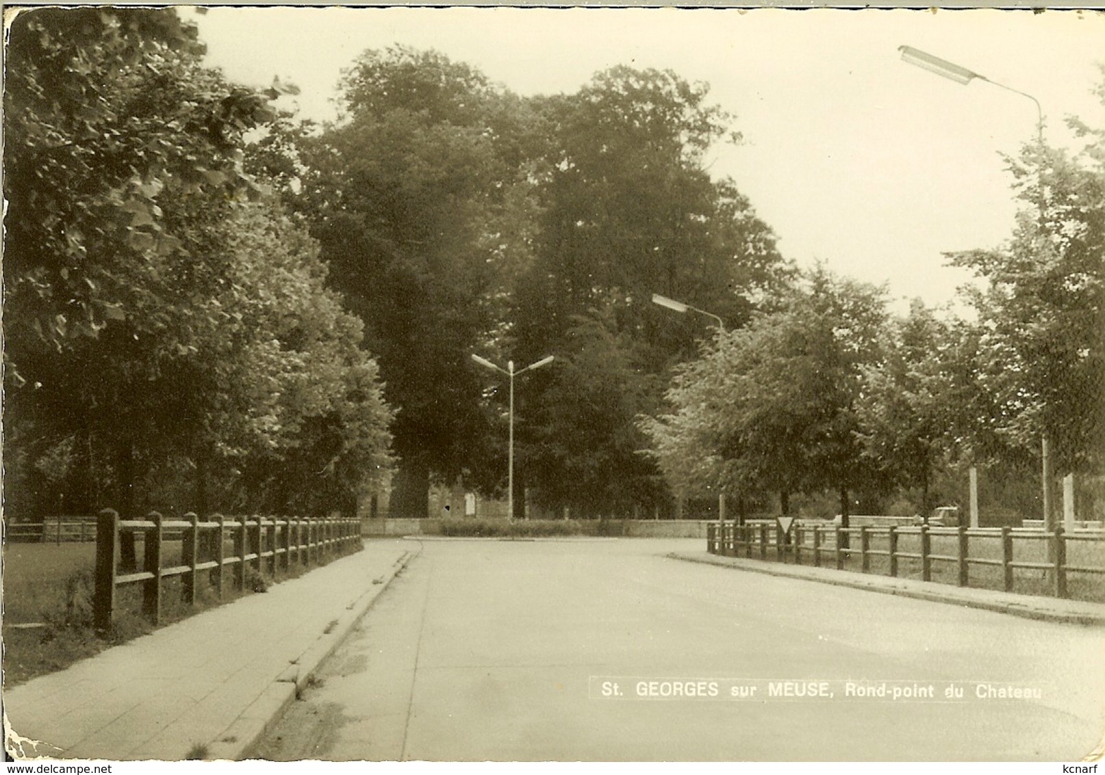 CP De St GEORGES Sur MEUSE " Rond-point Du Château " - Saint-Georges-sur-Meuse