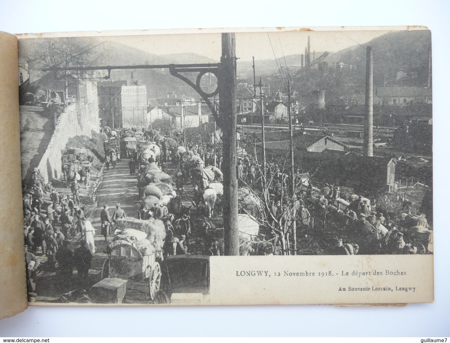 CPA - Longwy - La Débacle - Au Souvenir Lorrain - Carnet Incomplet - Départ Des Boches, Des Autrichiens -1918 - Longwy