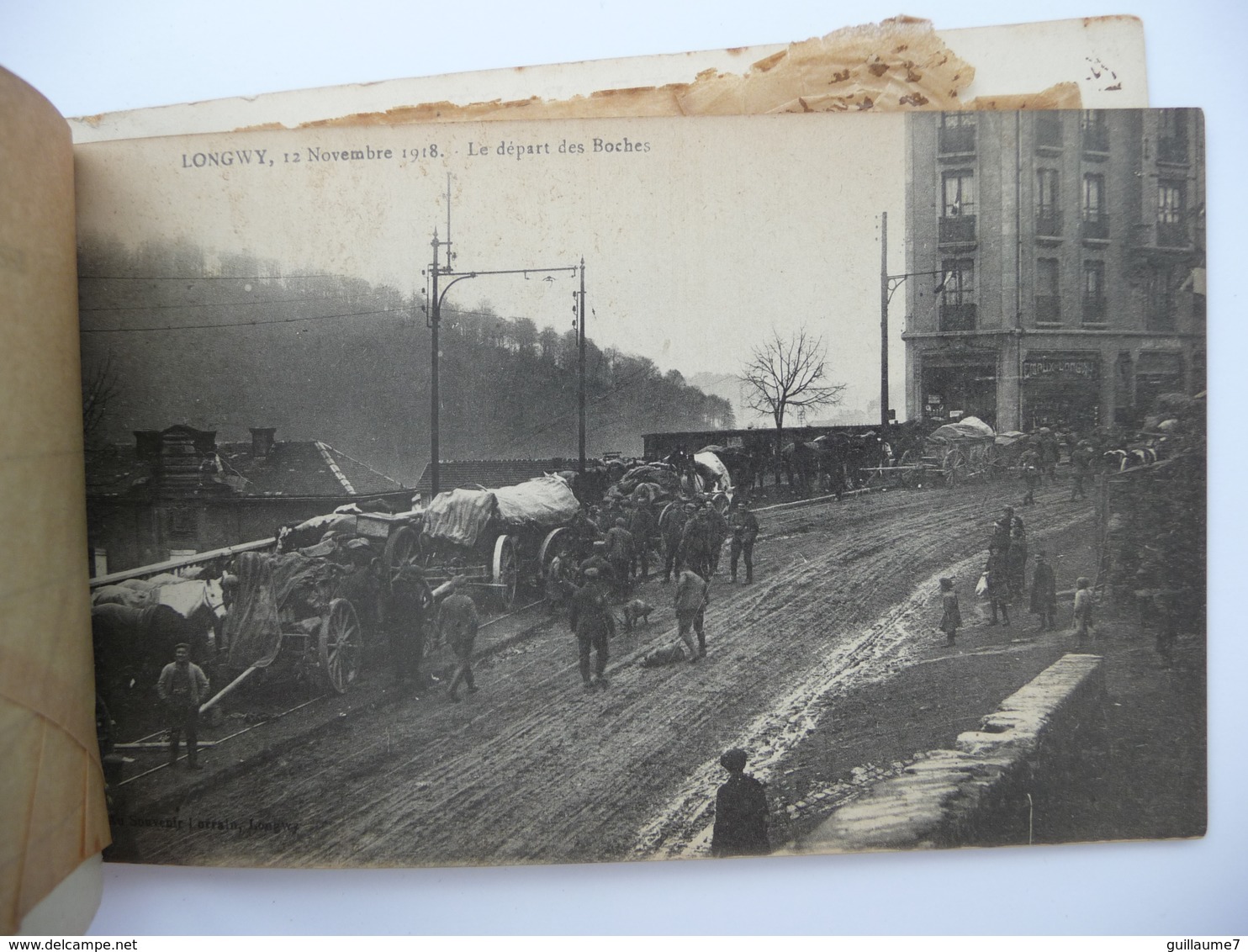 CPA - Longwy - La Débacle - Au Souvenir Lorrain - Carnet Incomplet - Départ Des Boches, Des Autrichiens -1918 - Longwy