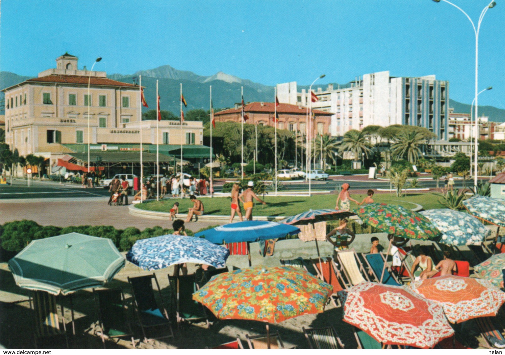 MARINA DI MASSA-LUNGO MARE E SPIAGGIA- VIAGGIATA-  F.G - Massa