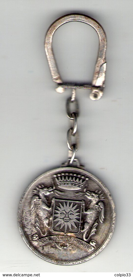 PORTE-CLEFS . KEYCHAIN . SAINTE CECILE Les VIGNES . MAURICE GRANIER  VINS FINS DE LA VALLEE DU RHONE ET DE PROVENCE - Porte-clefs