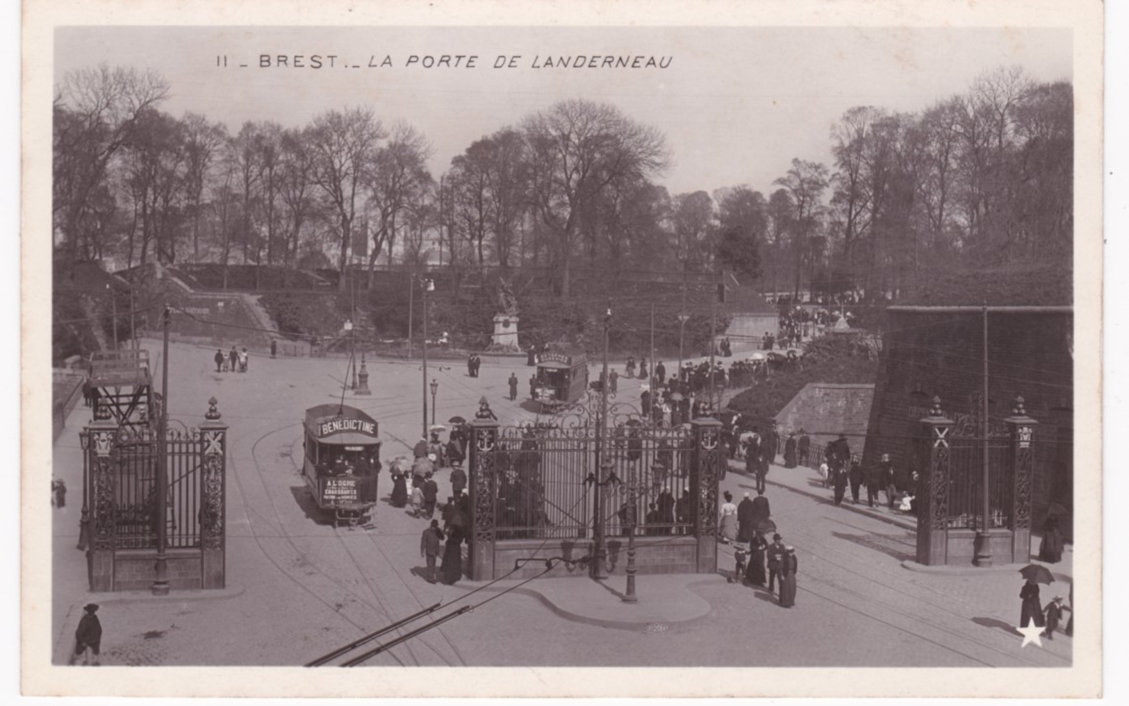 29  Finistère -  BREST -  La Porte De Landerneau - Tramway - Brest