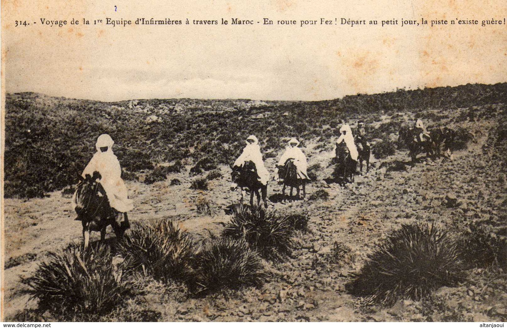 FEZ-  604   1 - Voyage De La 1ère équipe D'infirmières à Travers Le Maroc. CROIX ROUGE. - Fez (Fès)