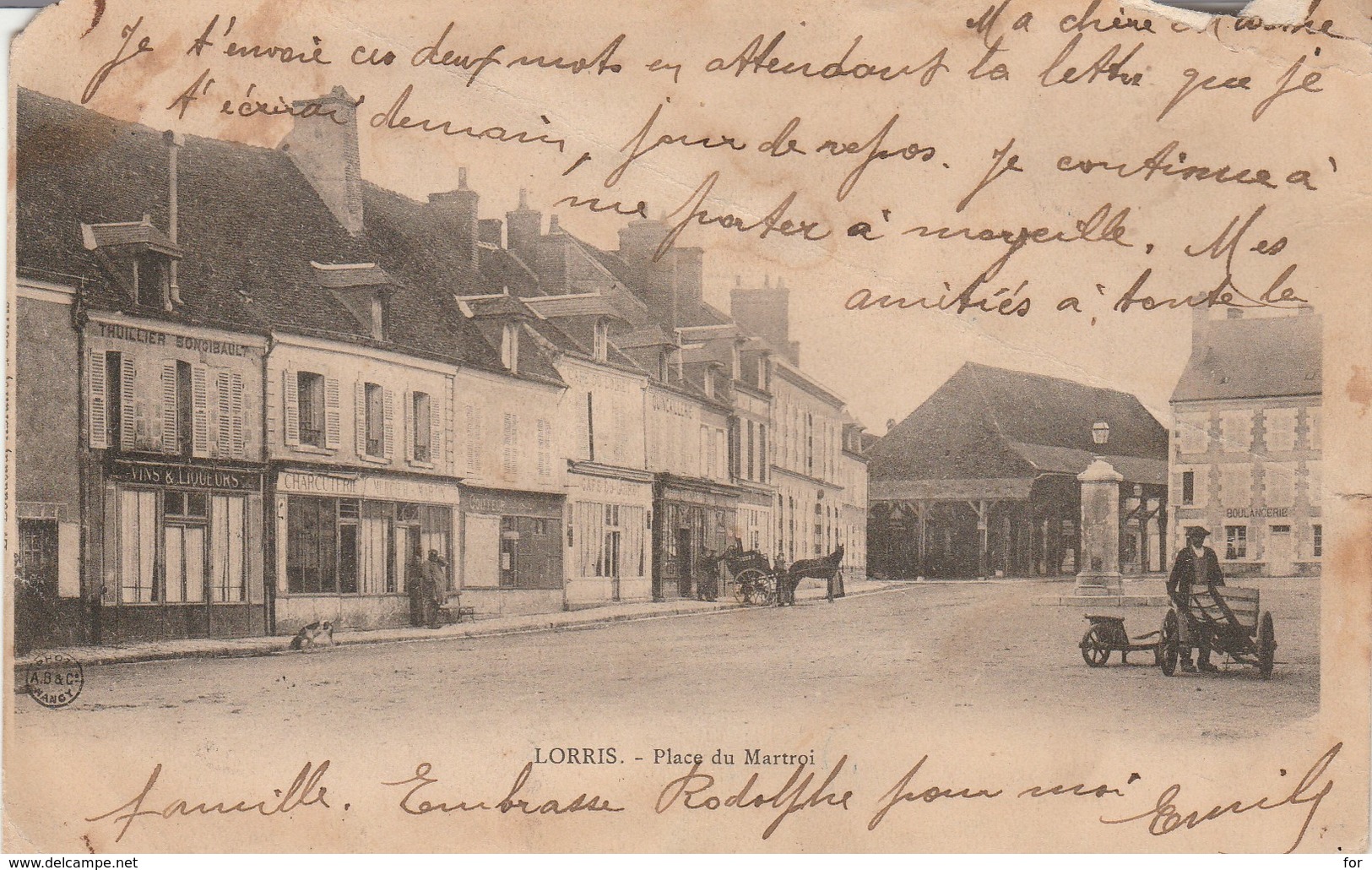 Loiret : LORRIS : Place Du Martroi ( Belle Animation ) - Précurseur - Attention Des Manques Haut Droit Et Gauche - Autres & Non Classés