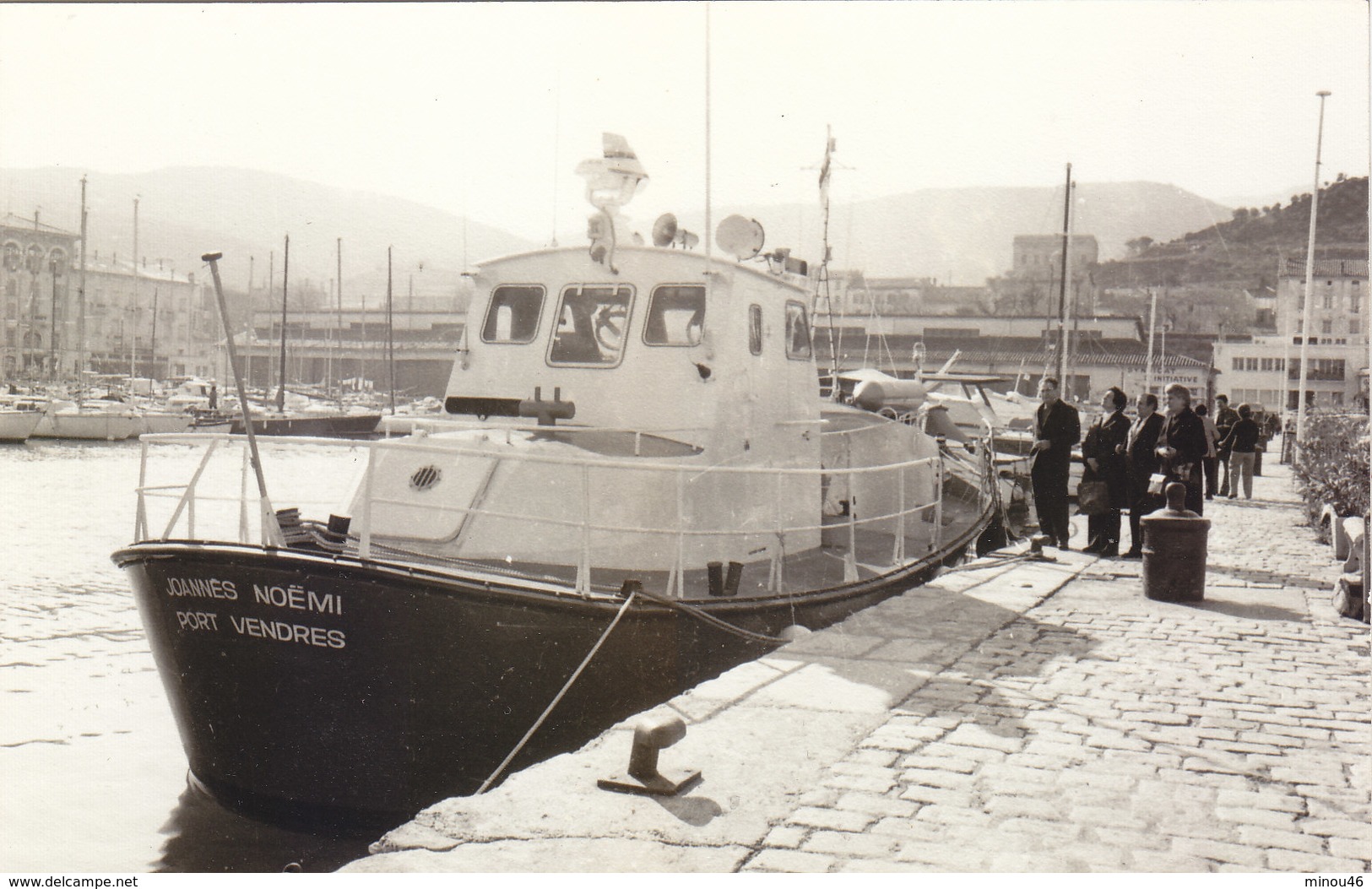 PHOTO 14./9.CMS CANOT DE LA SNSM " JOANNES NOEMI " EN 1976 .A PORT VENDRES.T.B.ETAT .A SAISIR .PETIT PRIX. - Barcos