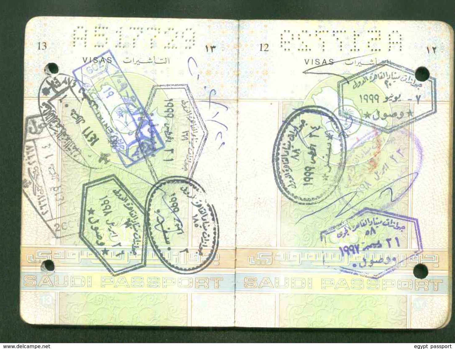 Saudi Arabia Expired Passport Issue 1997 - Cancelled By Two Punching Holes Through The Passport - Condition As In Scan - Documenti Storici