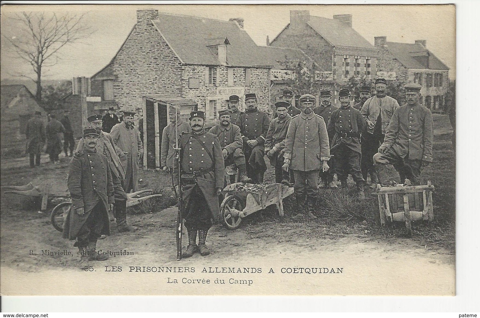 Guerre 1914 1915 Prisonniers Allemands A Coetquidan La Corvé Du Camp - Autres & Non Classés