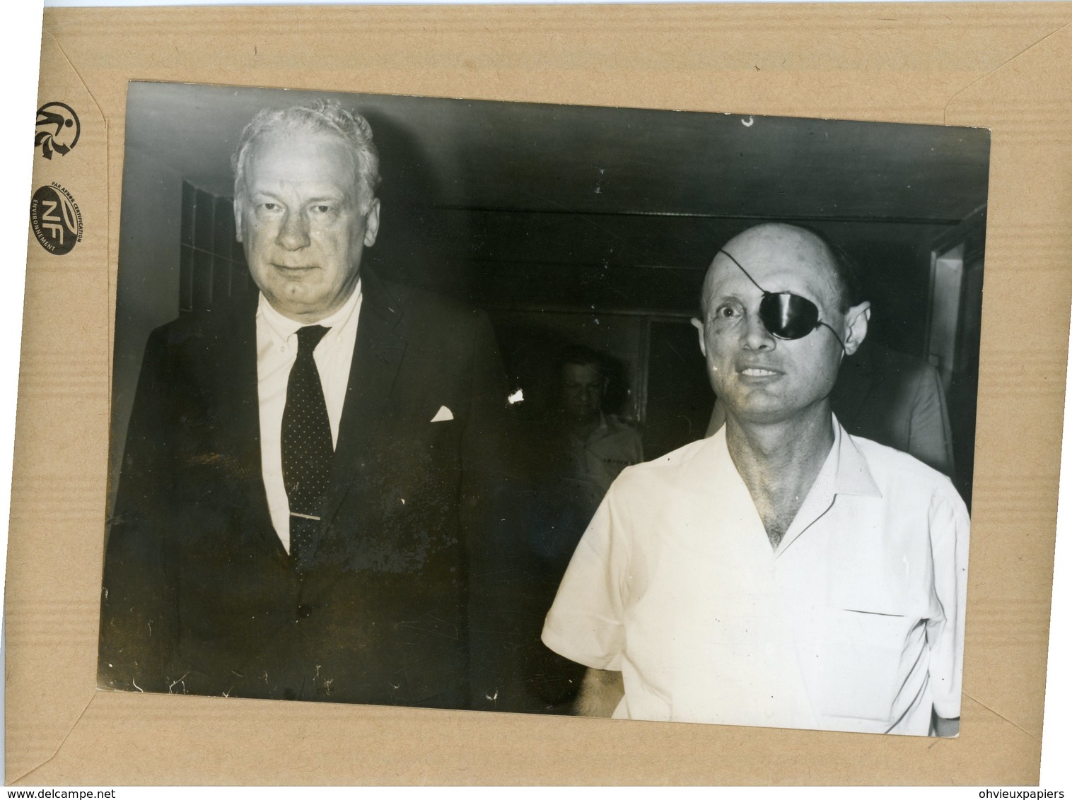 Photo Originale ,  MOSHE DAYAN  Et GEORGE BALL  Ambassadeur Des états-unis à L'ONU - Guerre, Militaire