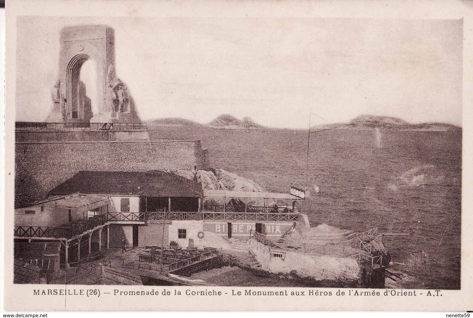 CPA 13 --  MARSEILLE -- Promenade De La Corniche - Le Monument Aux Héros De L'Armée D'Orient + Restaurant - Canebière, Centre Ville