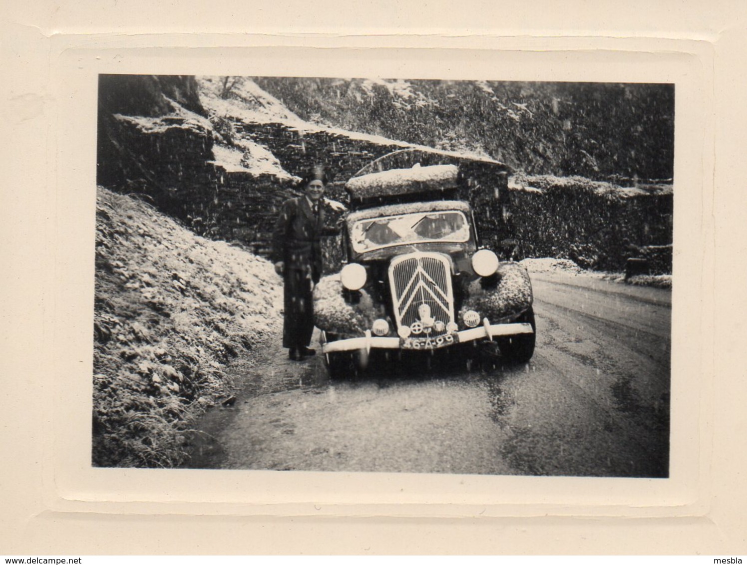 Photo Authentique - Automobile TRACTION (  46-A-29)  écrit Au Dos : " Il Neigeait Au Simplon - 2 Septembre 1950" - Automobile