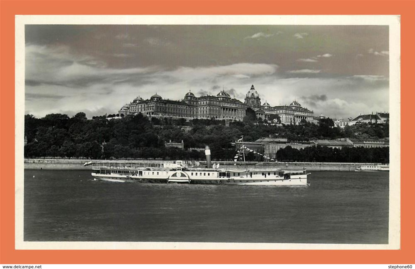 A717 / 387  BUDAPEST Chateau Royal ( Bateau ) - Hungría