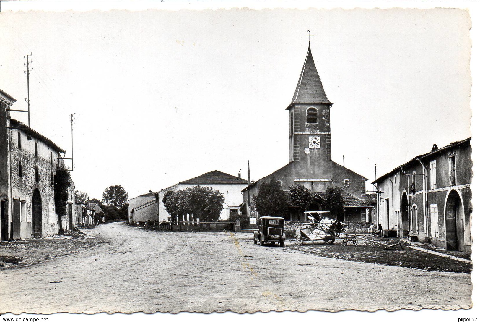 88 - OELLEVILLE - Place De L'Eglise  - Format 9X14 - Other & Unclassified