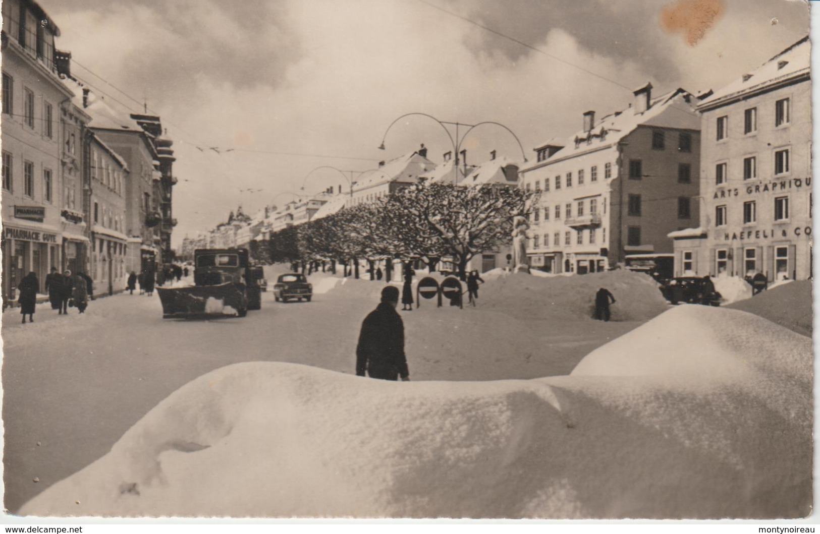 Suisse :  LA  CHAUX  De  FONDS ; L Hiver ,  Chasse  Neige - La Chaux-de-Fonds