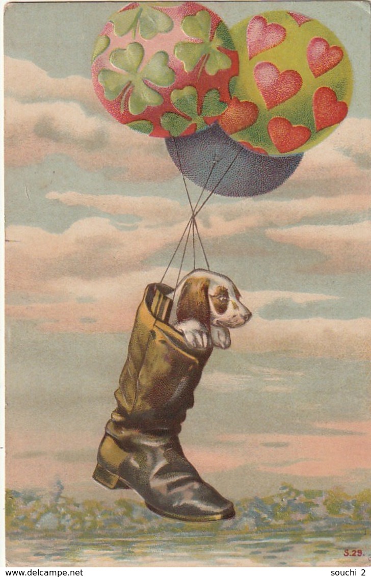 JA 27-  CHIEN  VOLANT DANS BOTTE MONTGLLFIERE - BALLONS AVEC TREFLES , COEURS - CARTE GAUFREE - 2 SCANS - Perros