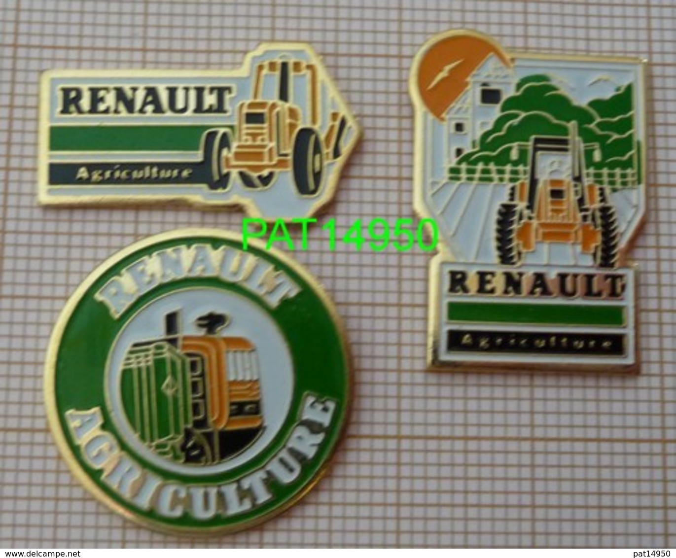 TRACTEUR RENAULT AGRICULTURE  Lot De 3 Pin's Différents - Transportation