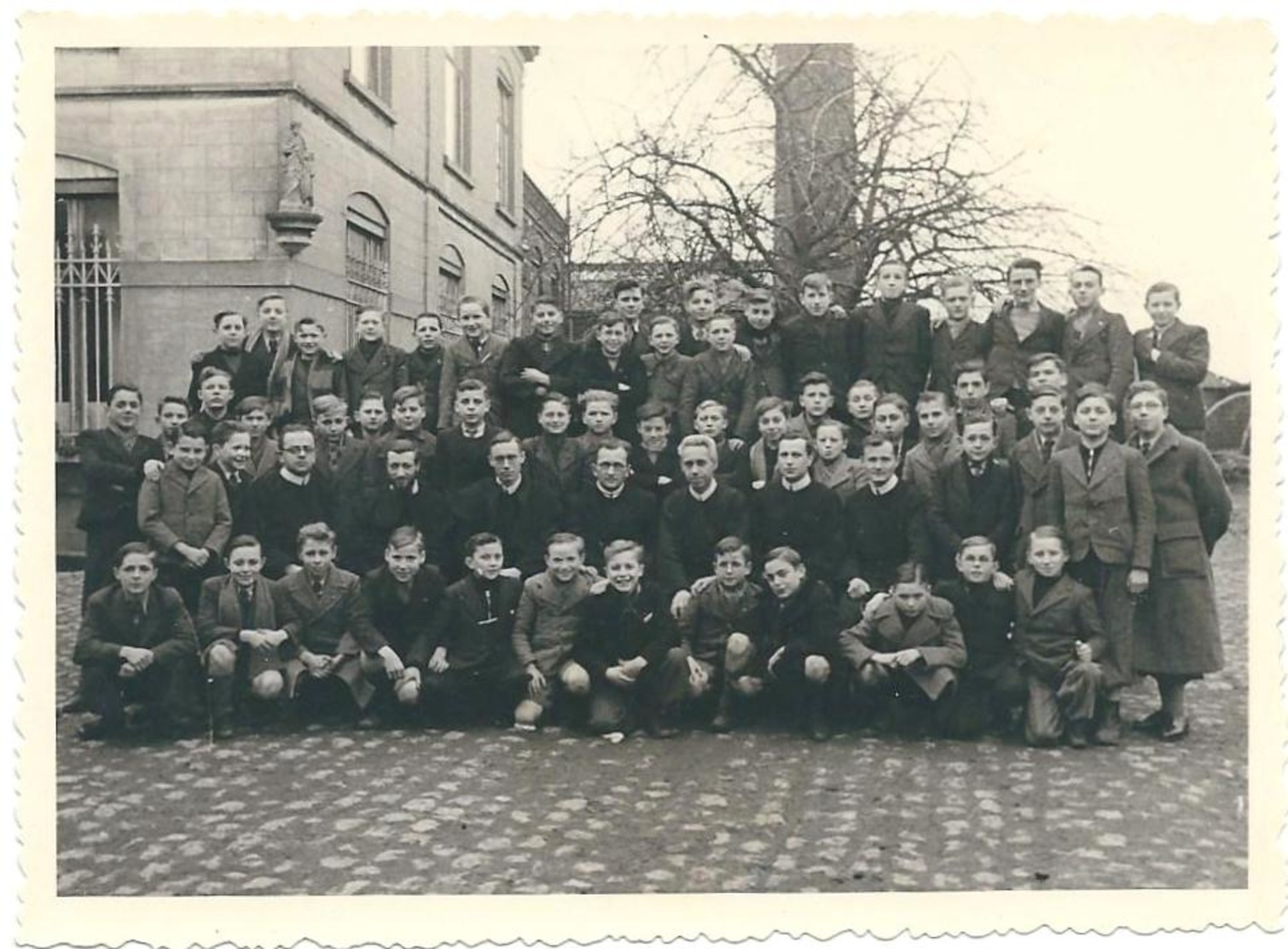 Tielt- College Tijdelijk In Fabriek Waelkens Tijdens Oorlog Van 18/12/1944 Tot 27/3/1945 - School