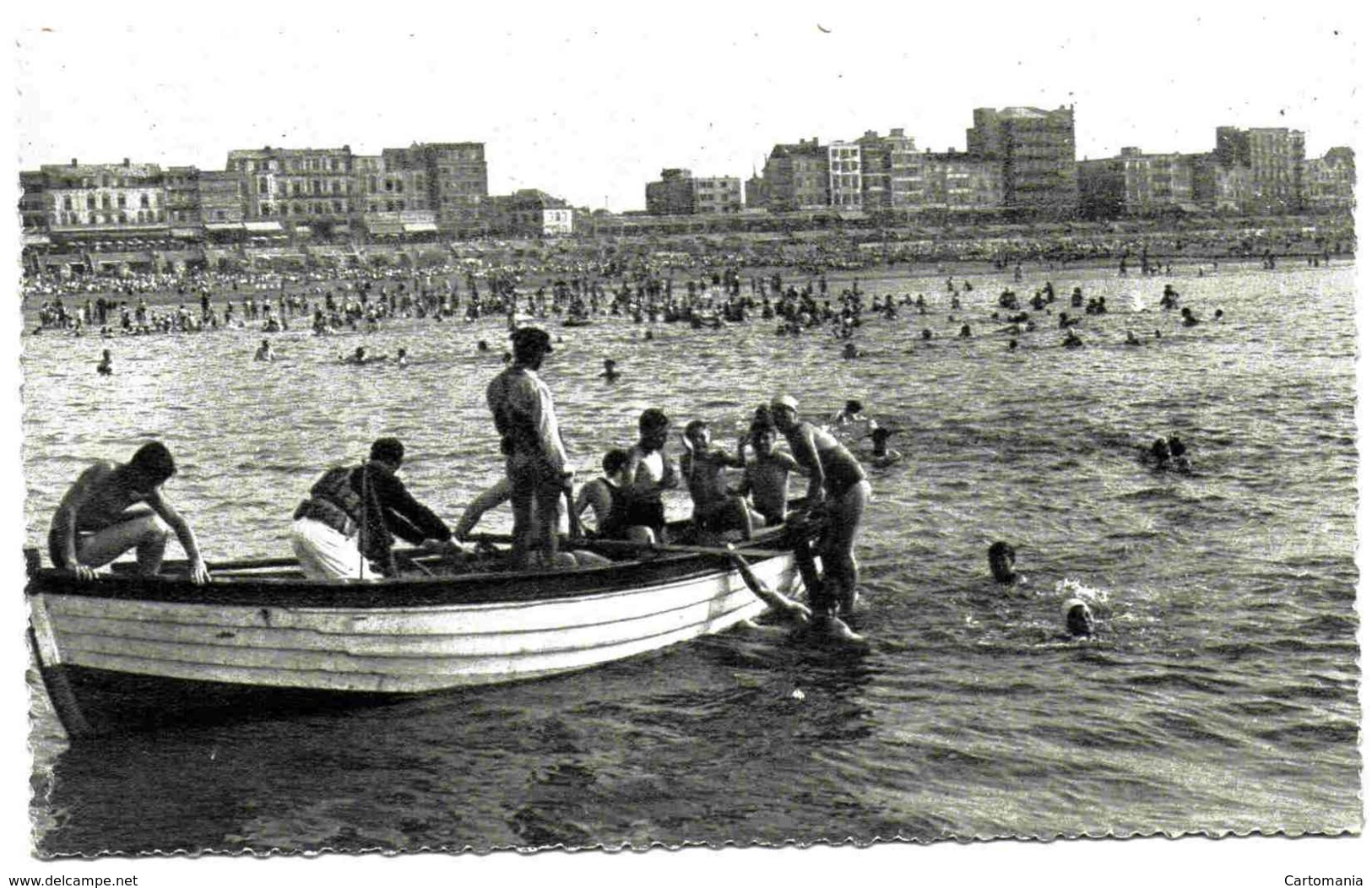 Blankenberghe - Vue Générale De La Digue - Blankenberge