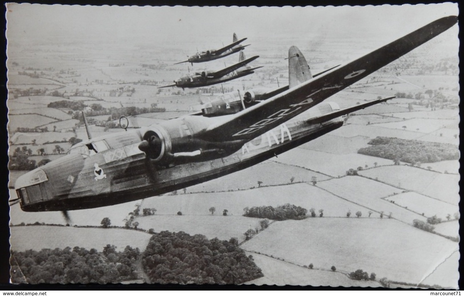 MILITARIA CPA AVIATION ROYAL AIR FORCE VICKERS WELLINGTON AVION - 1919-1938: Entre Guerres