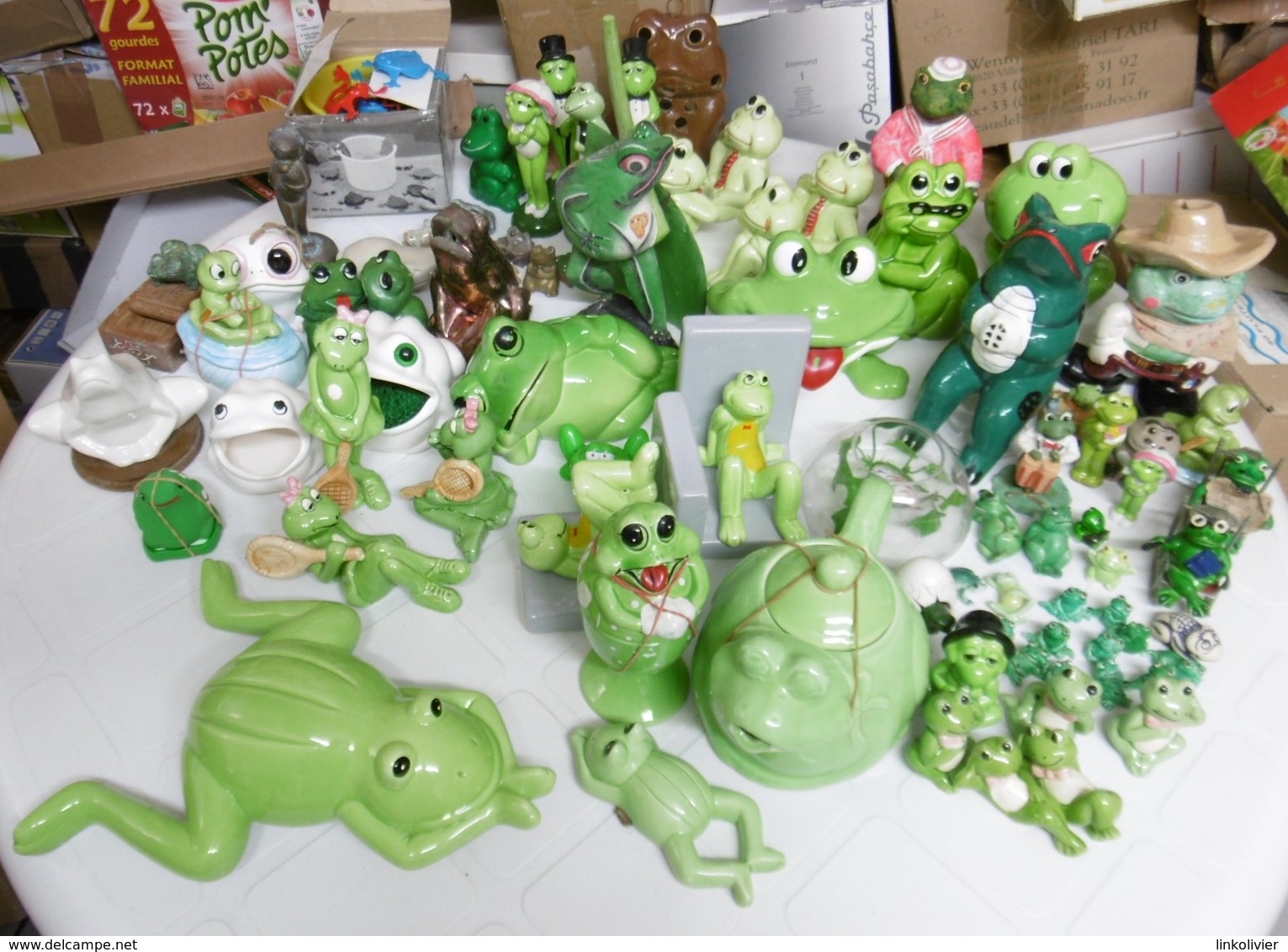 3 miniatures de GRENOUILLES en plastique - Bibelot animaux grenouille