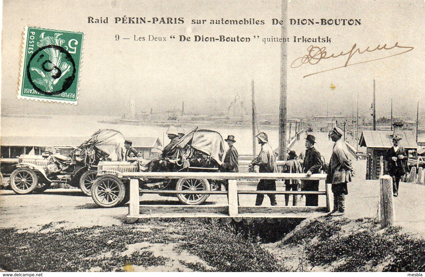 CPA -  RAID  PEKIN - PARIS Sur Automobiles  DE  DION - BOUTON - Les Deux De Dion Bouton Quittent Irkoutsk - Voitures De Tourisme