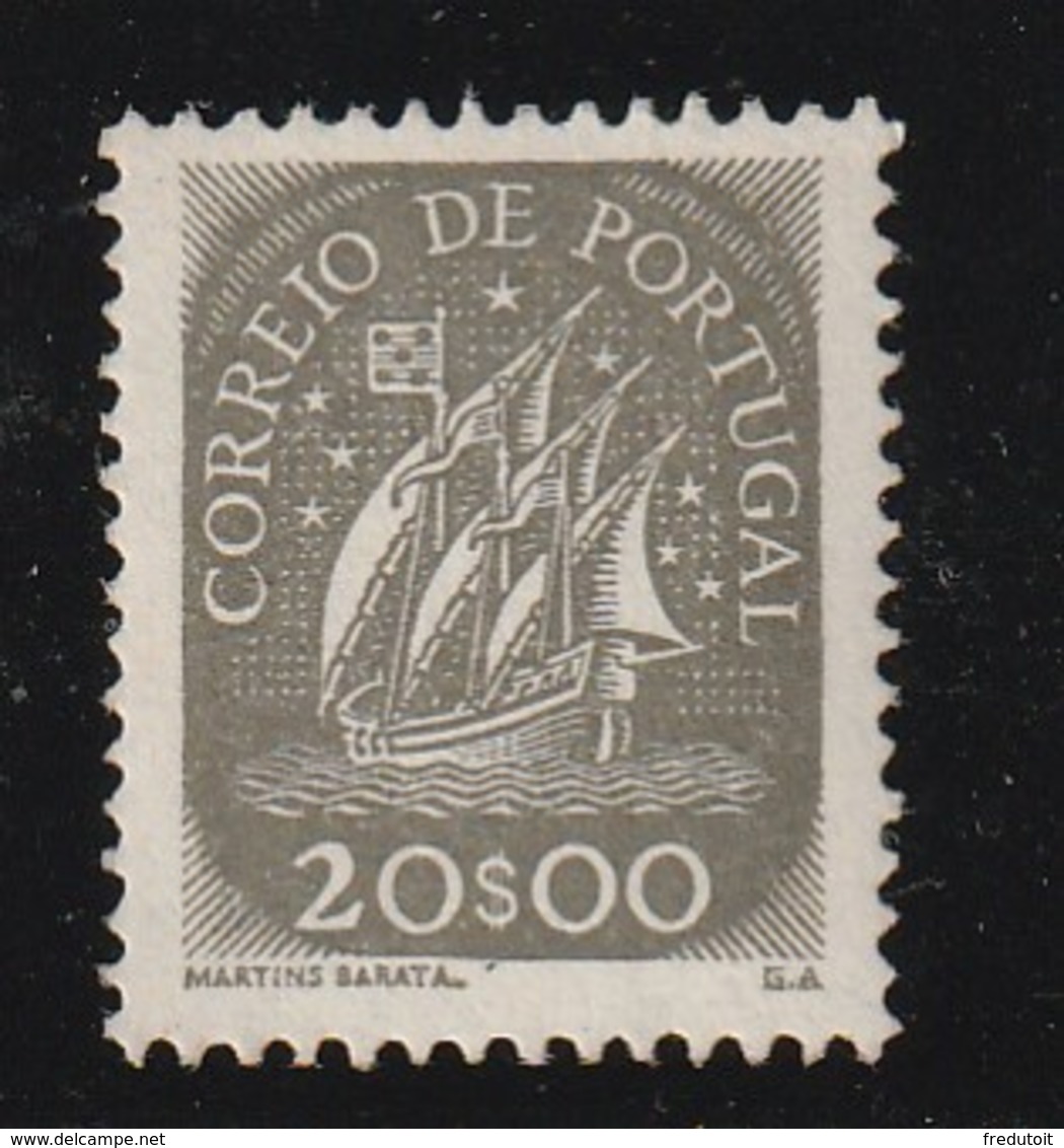 PORTUGAL - N° 643 ** (1943)  Caravelle - 20e Gris-brun - - Unused Stamps