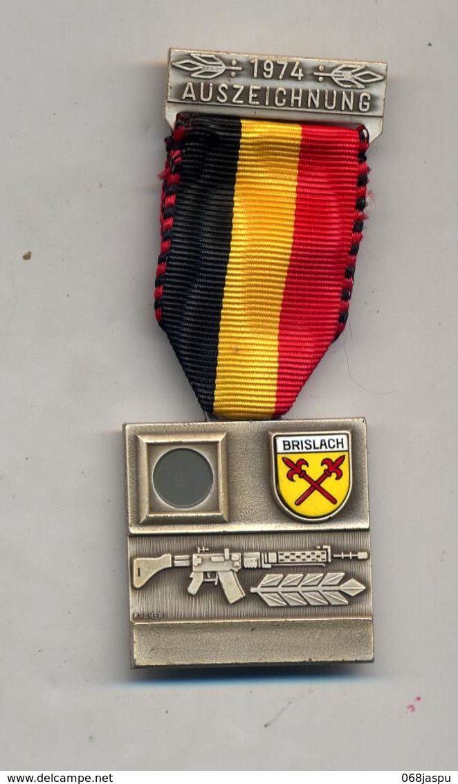 Medaille Suisse De Honneur 1974 Brislach Theme Arme - Autres & Non Classés