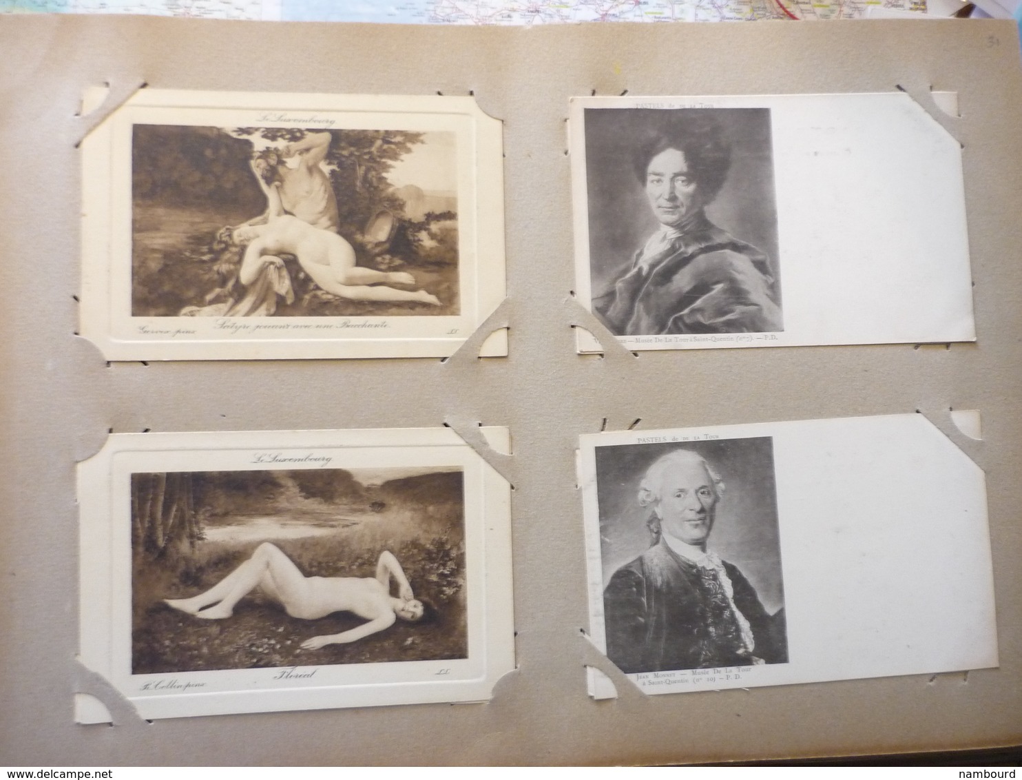 Album ancien contenant 389 cartes postales de tableaux célèbres
