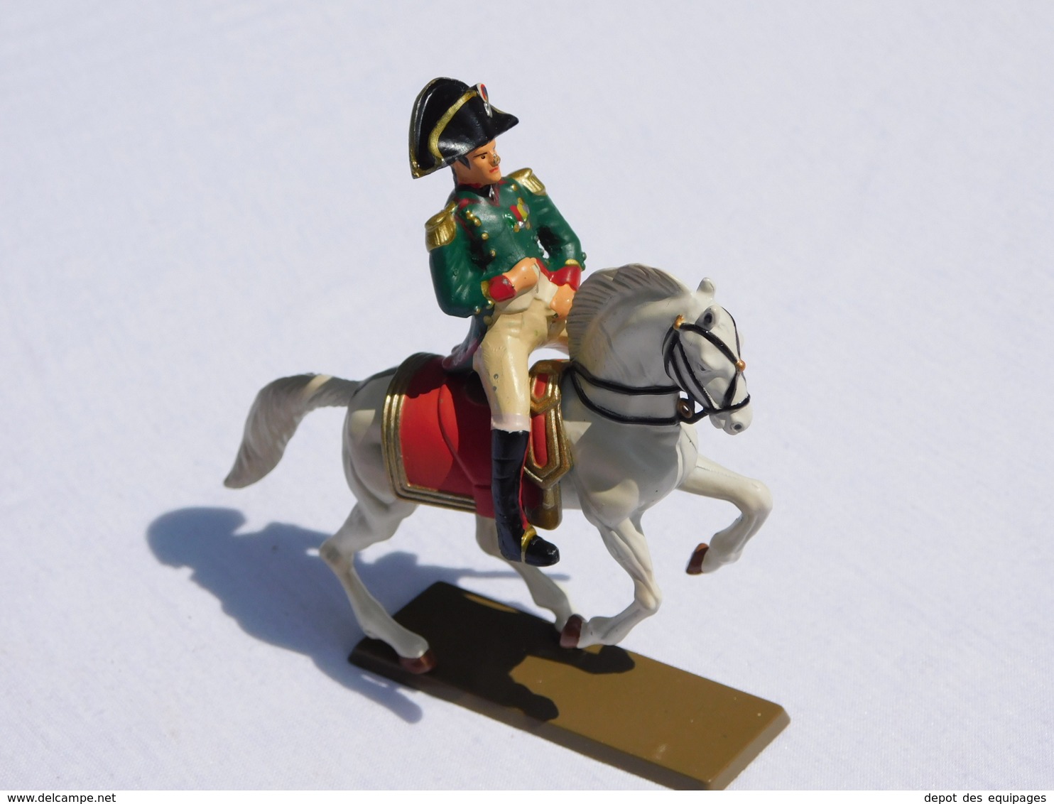 LOT 10 SOLDATS DE PLOMB - NAPOLEON 1° A CHEVAL - PAR STARLUX - ETAT 100% NEUF - Tin Soldiers