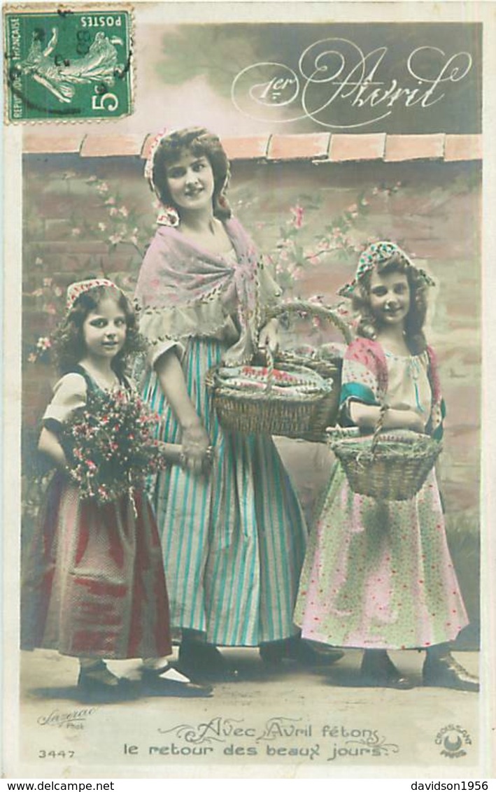 Carte  , Belle Femme , 1 Er   Avril            AQ742 - 1er Avril - Poisson D'avril