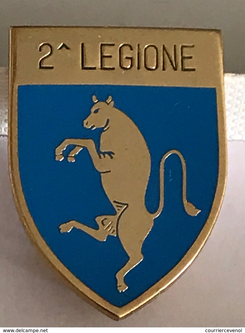 ITALIE - Insigne "2° LEGIONE" - 4,5 Cm X 3,1 Cm. - Autres & Non Classés