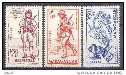 Détail De La Série Défense De L'Empire ** Madagascar N° 226 à 228 - 1941 Défense De L'Empire