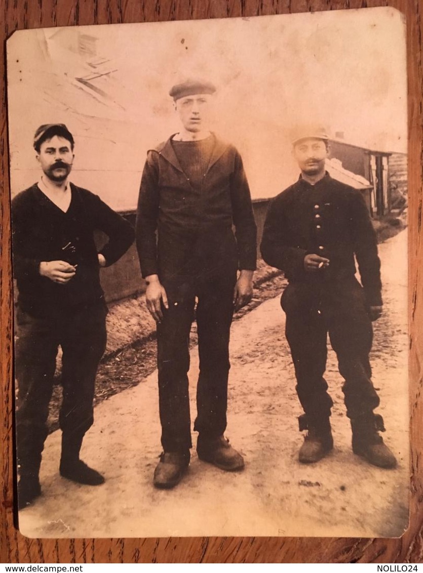CPA, Photo Prisonniers De Guerre, Gefangenenlager Süderzollhaus, SCHLESWIG,(Post Janneby) Camp De Prisonniers De Guerre - Weltkrieg 1914-18