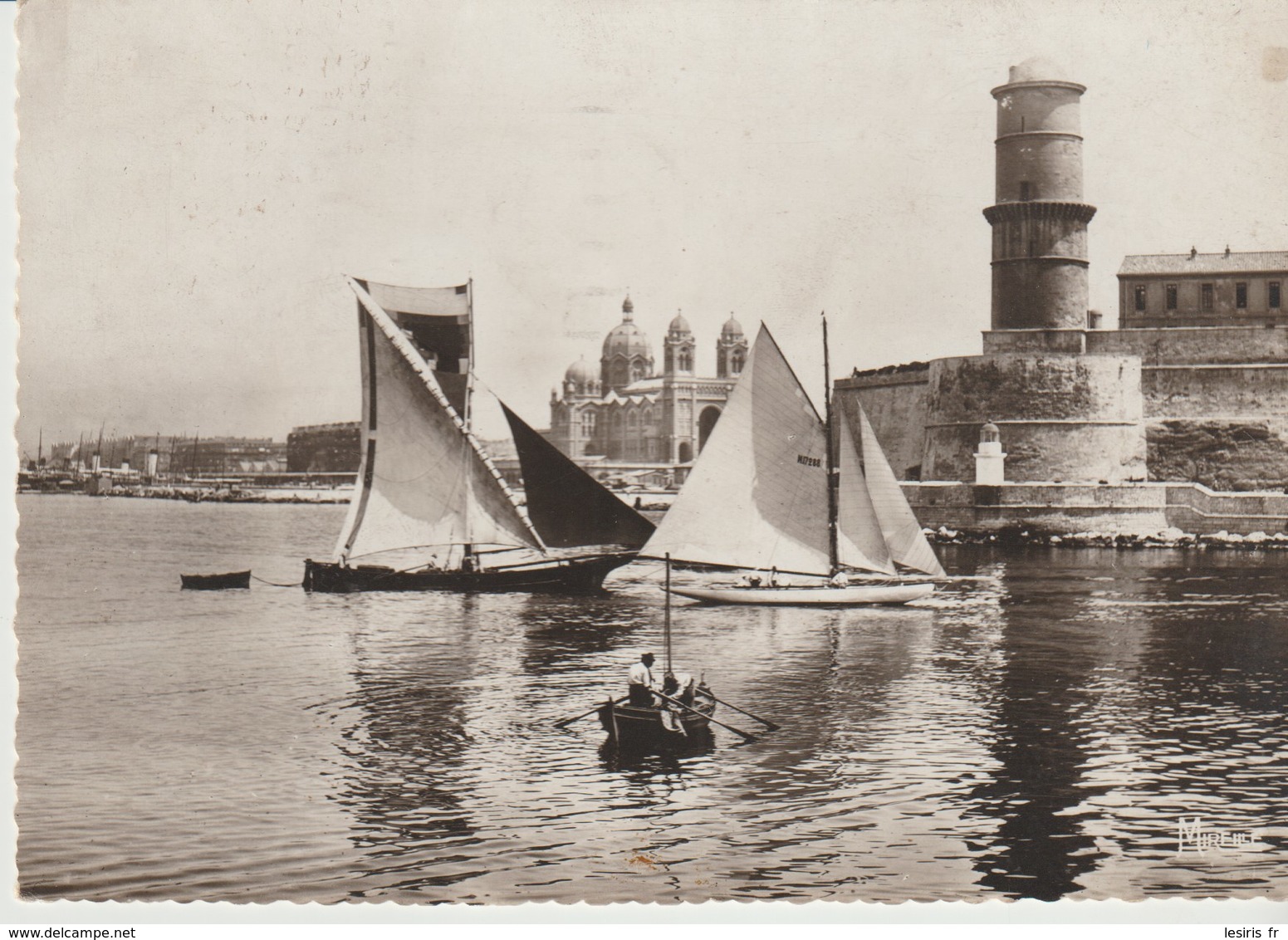 C. P.  - PHOTO - MARSEILLE - LA CATHÉDRALE ET LE FORT SAINT JEAN - 20/49 - MIREILLE - G. GANDINI - VOILIERS - - Otros Monumentos