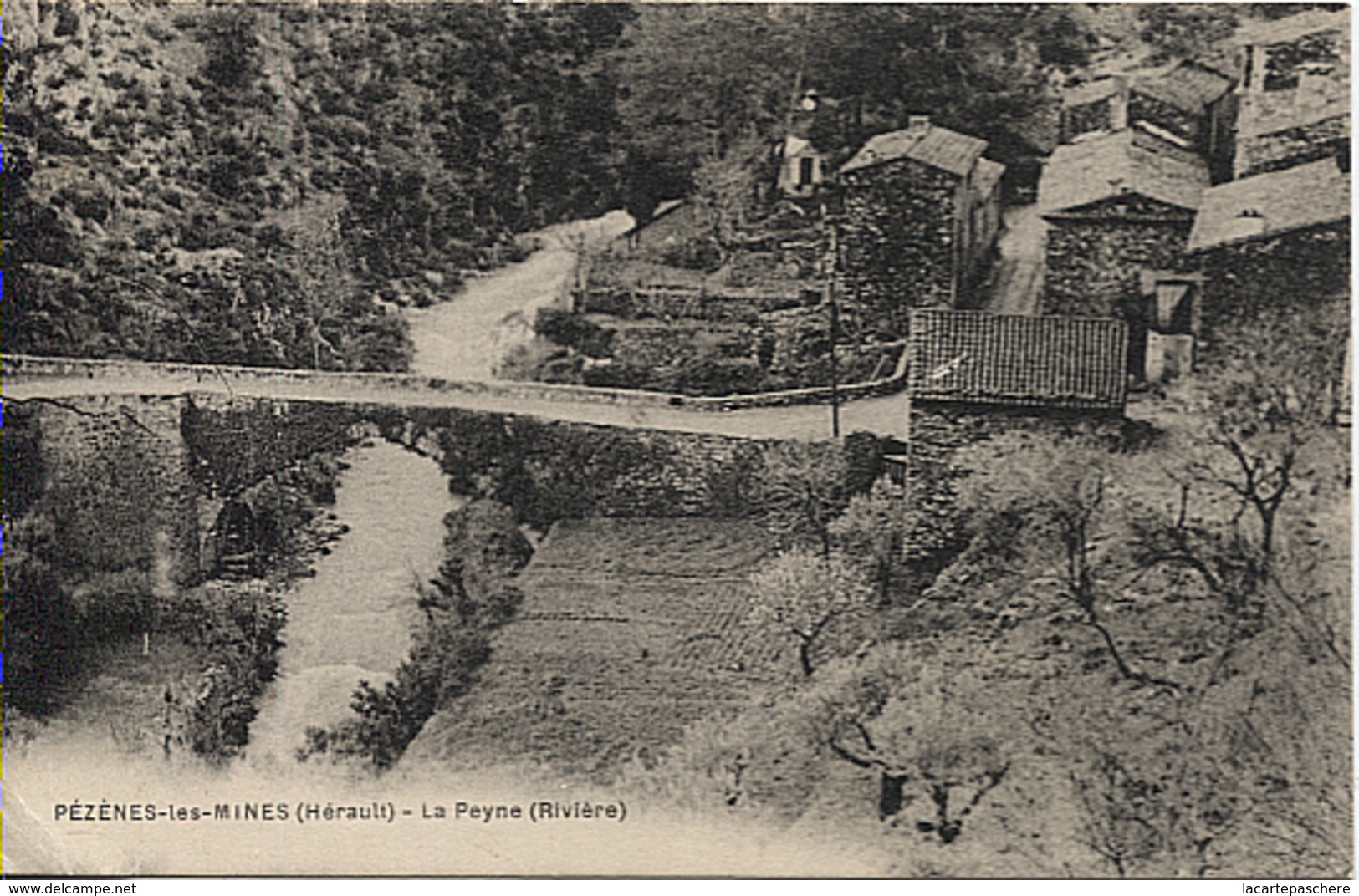 X120546 HERAULT PEZENES LES MINES LA PEYNE RIVIERE MINES DE BAUXITE POUR ALUMINIUM MINE MINEUR MINEURS - Autres & Non Classés