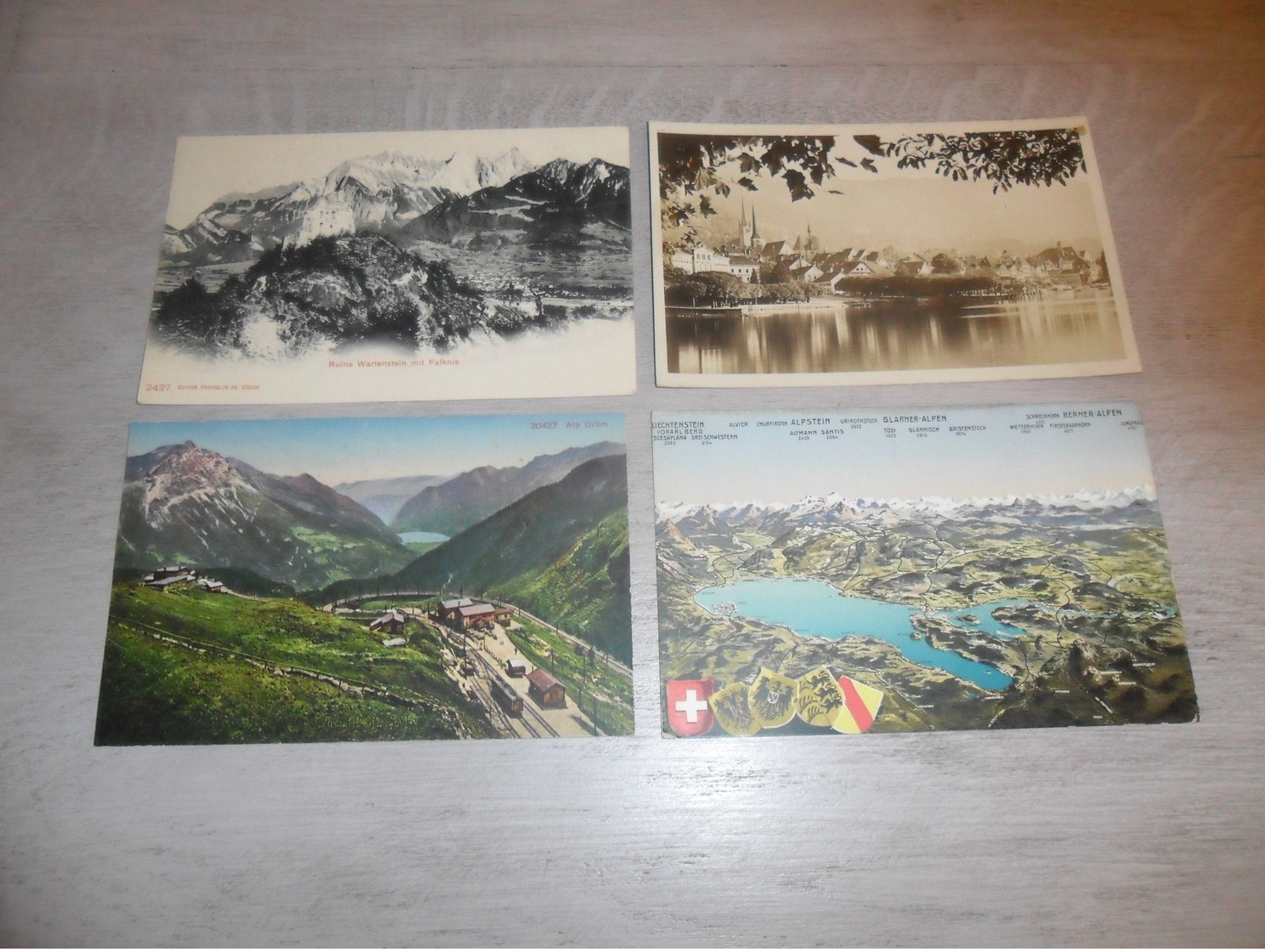 Beau lot de 60 cartes postales de Suisse    Mooi lot van 60 postkaarten van Zwitserland  Switserland  Svizzera  Sweiz