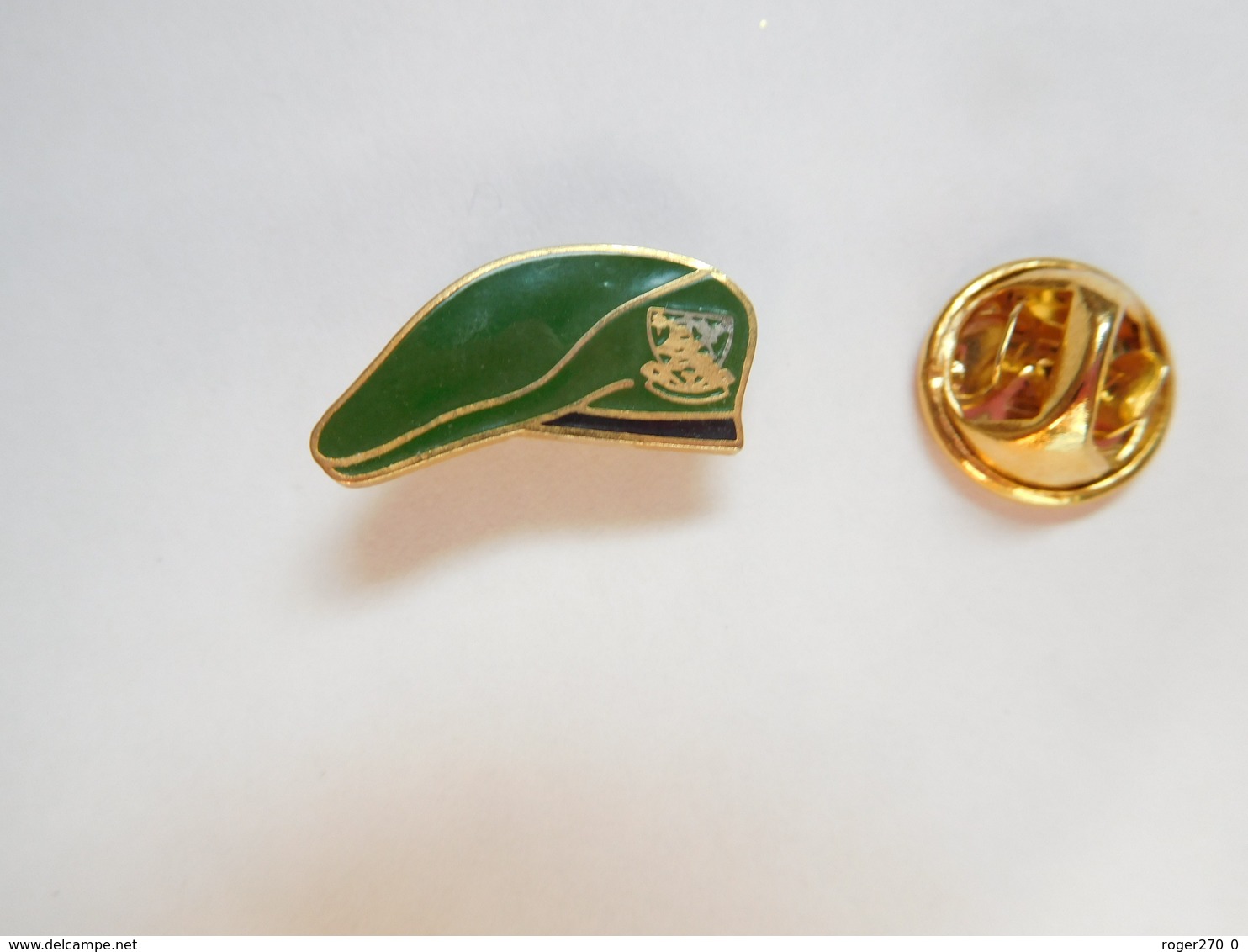 Beau Pin's En EGF , Armée Militaire , Béret Vert , Légion Etrangére - Militari