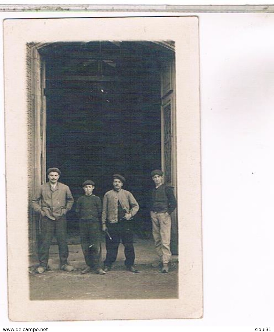 A Identifier  Carte  Photo  Hommes  Ouvriers  OU ? ID97 - To Identify