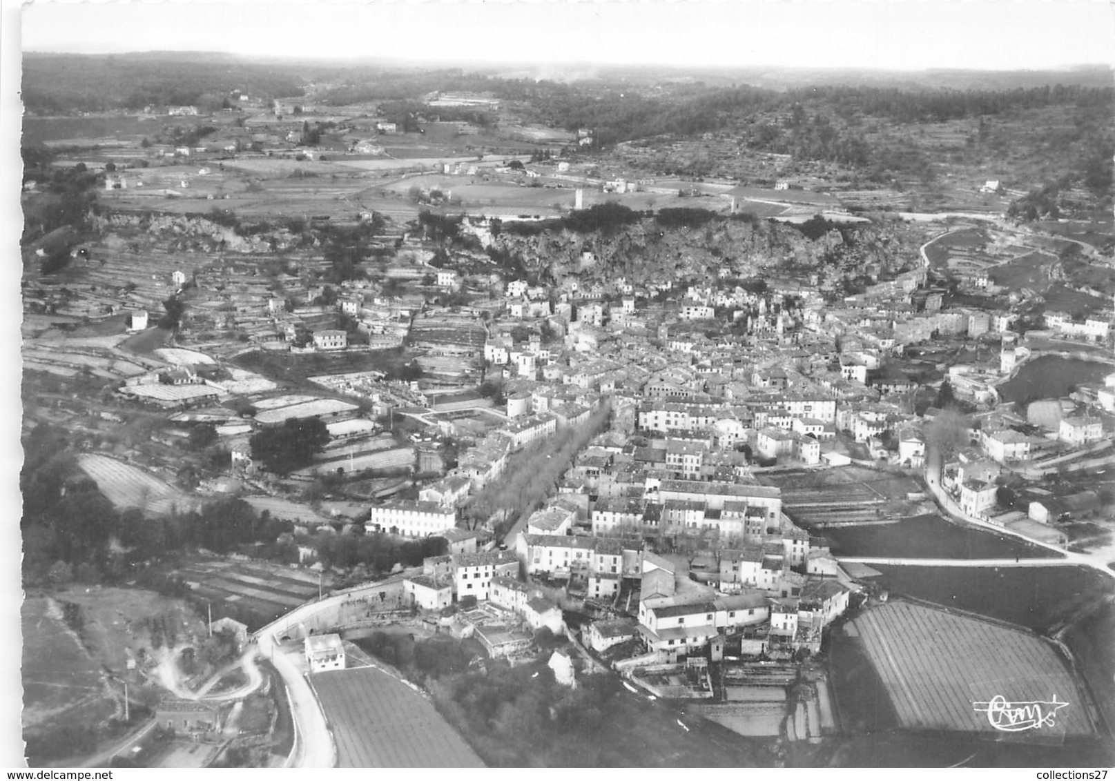 83-COTIGNAC- VUE SUR LE VILLAGE , LA FALAISE , LES CROTTES  VUE AERIENNE - Cotignac