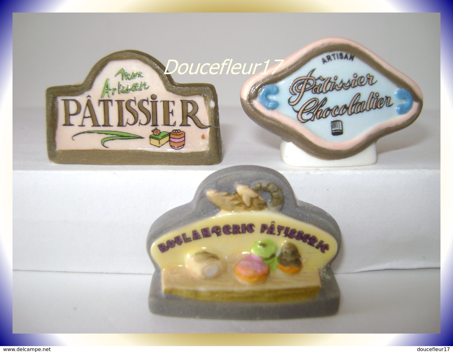 Patisseries  .. 3 Fèves Lot N°1....(pan 0012) - Regiones