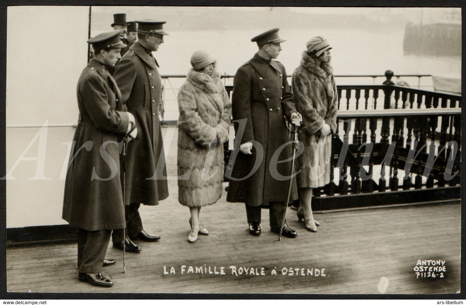 Postcard / ROYALTY / Belgique / België / Reine Elisabeth / Koningin Elisabeth / Koning Albert I / Oostende - Oostende