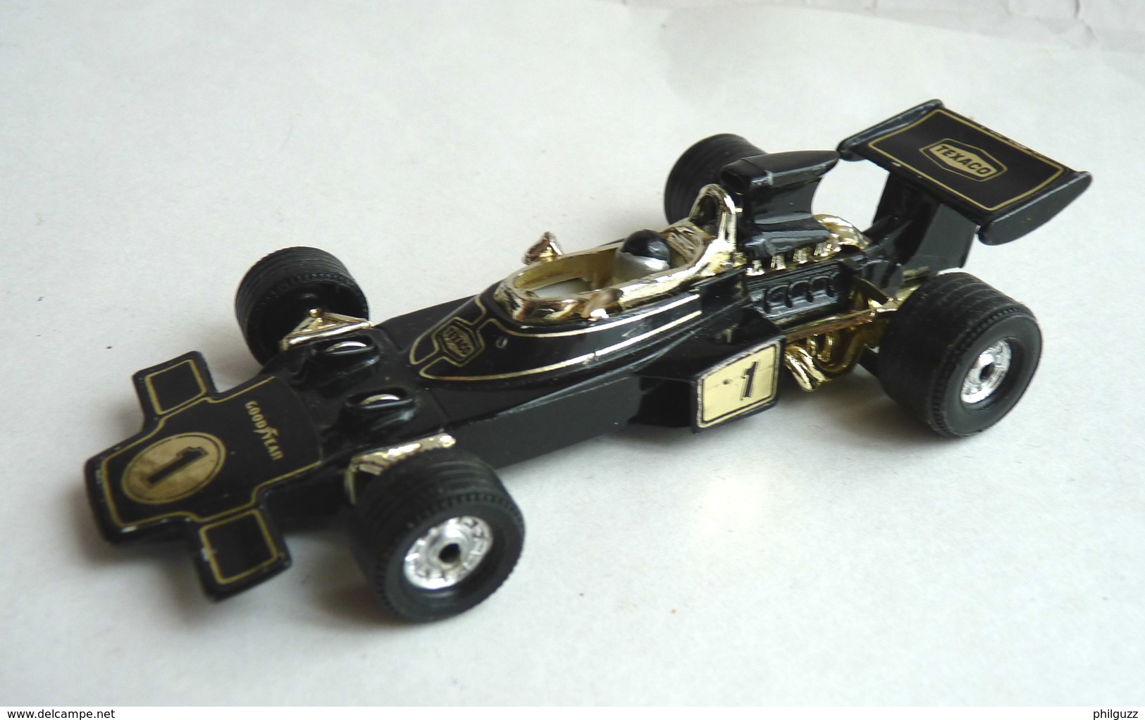 VOITURE DE COURSES - AUTOMOBILE -  CORGI - John Player Special Lotus F1 Car - 1-36 R Peterson - Corgi Toys