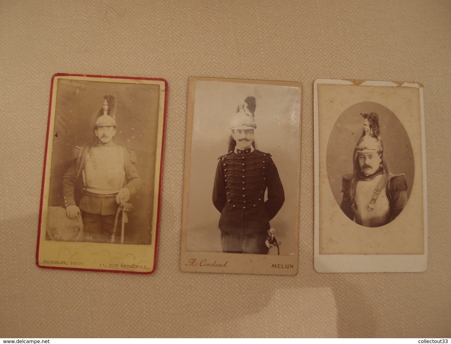 Lot De 3 Photos CDV Militaria Empire 1870 Cuirassiers ? Dragons ? Paris Melun Niort - Krieg, Militär