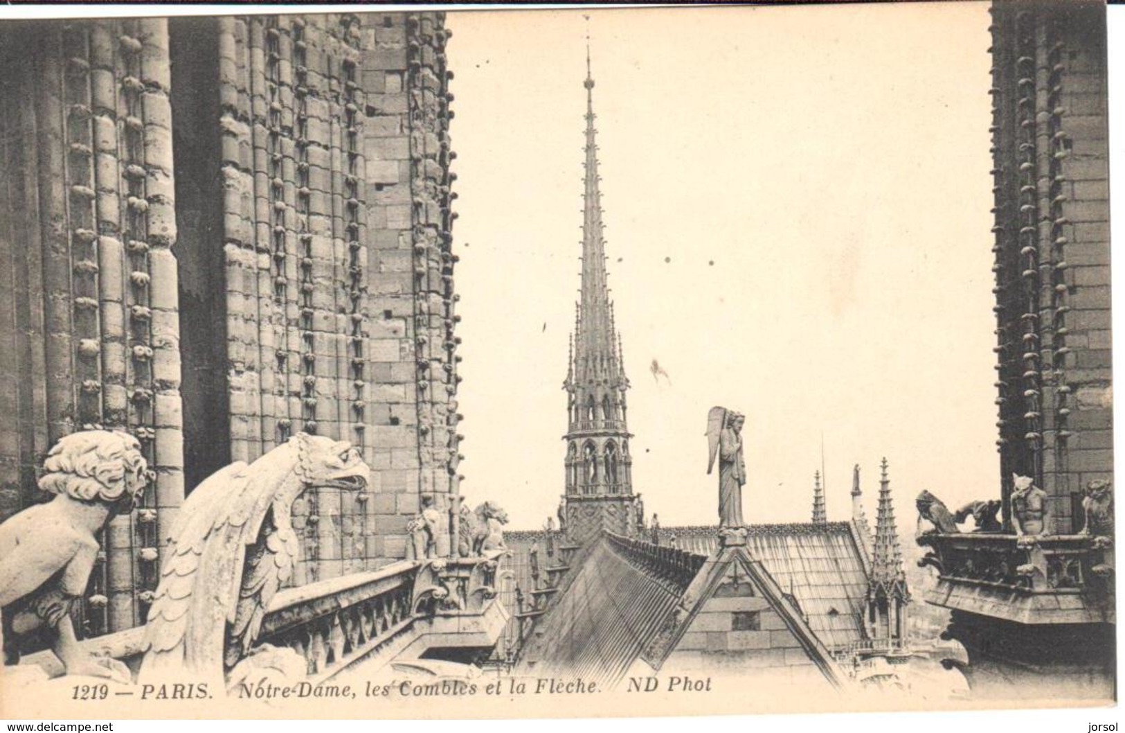 POSTAL    PARIS  -FRANCIA  - NOTRE DAME-LES COMBLES ET LA FLECHE (LOS TECHOS DE NOTRE DAME) - Otros & Sin Clasificación