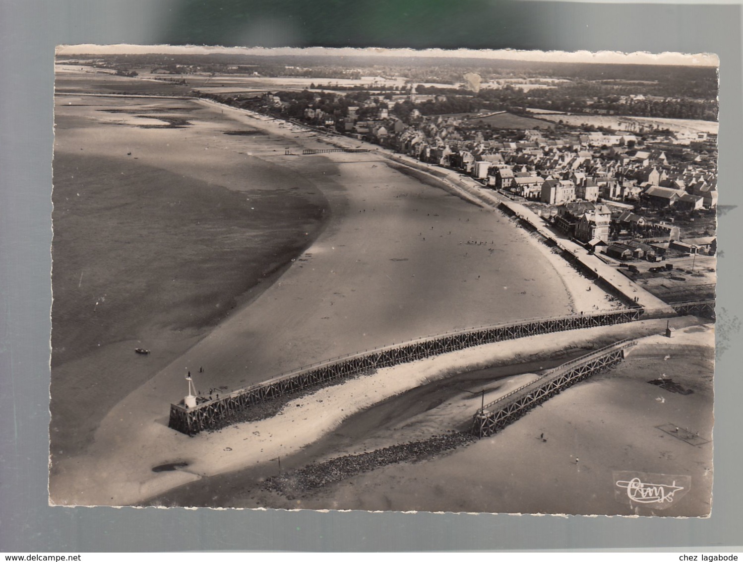 CP (14) Grandcamp - Plage Et Jetée - Vue Aérienne - Autres & Non Classés