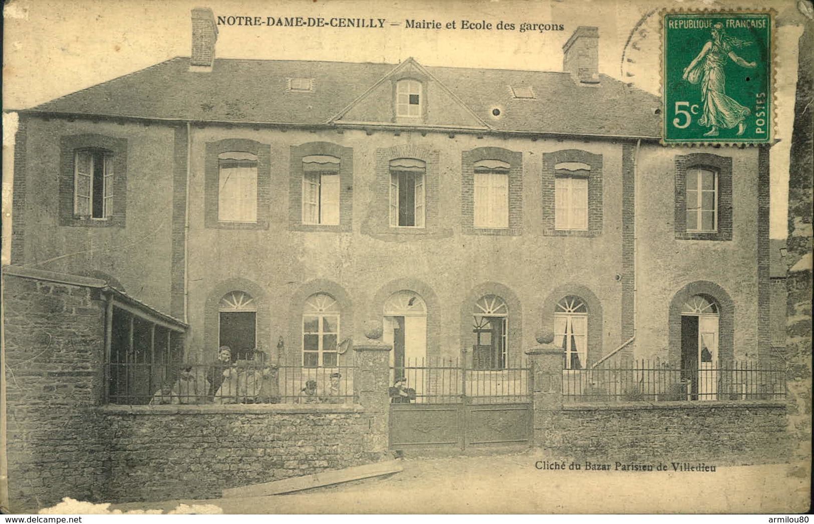 N°2018 RRR DID 4 NOTRE DAME DE CENILLY MAIRIE ET ECOLE DE GARCONS ABIMEE  BAS GAUCHE - Autres & Non Classés