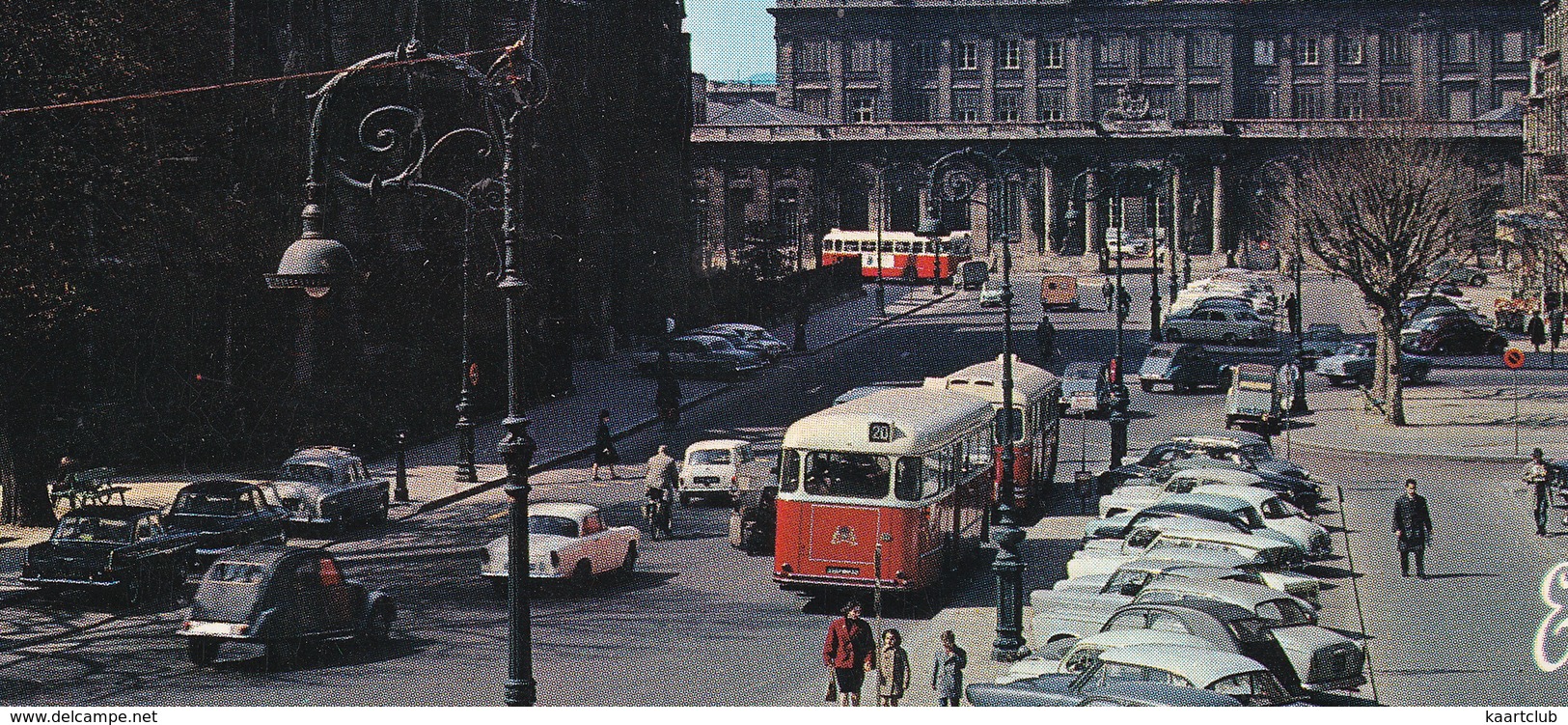 Bordeaux: SIMCA ARONDE PLEIN CIEL, ARIANE, CITROËN 2CV, OPEL REKORD P2, PANHARD PL17, PEUGEOT 403, AUSTIN MINI, BUS - Voitures De Tourisme