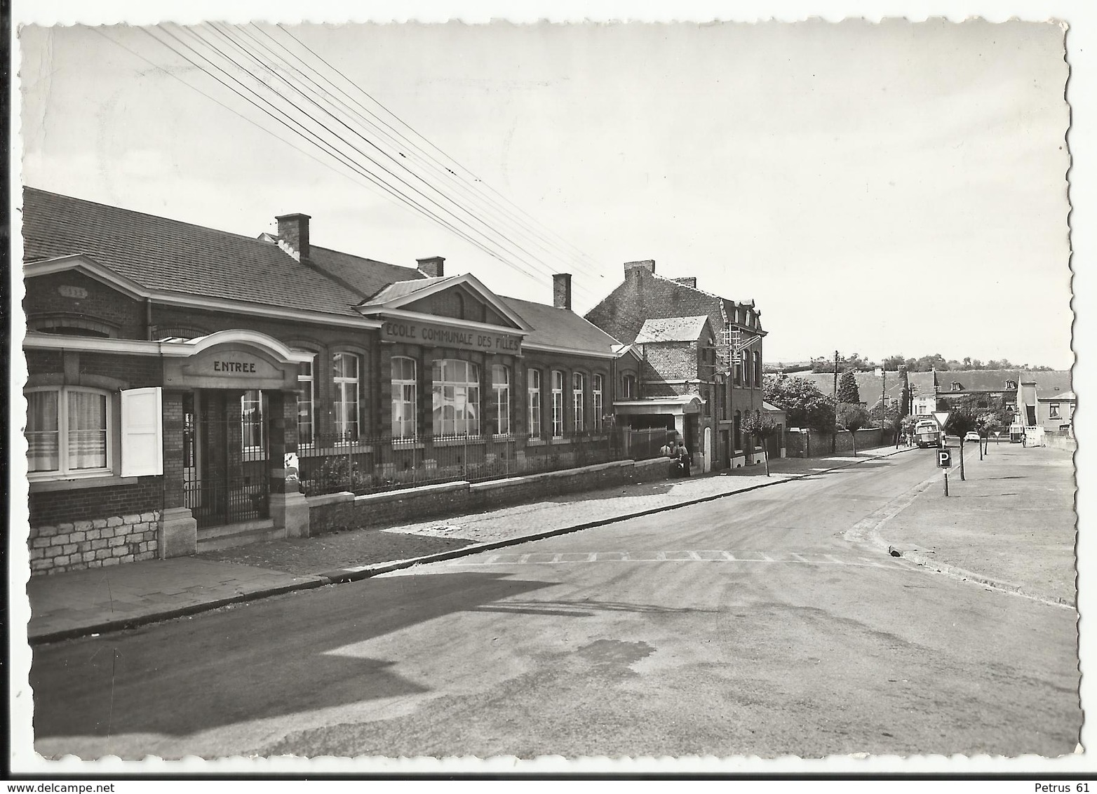 BELGRADE - La Rue Deneumoustier Et Les écoles (Namur) - Namur